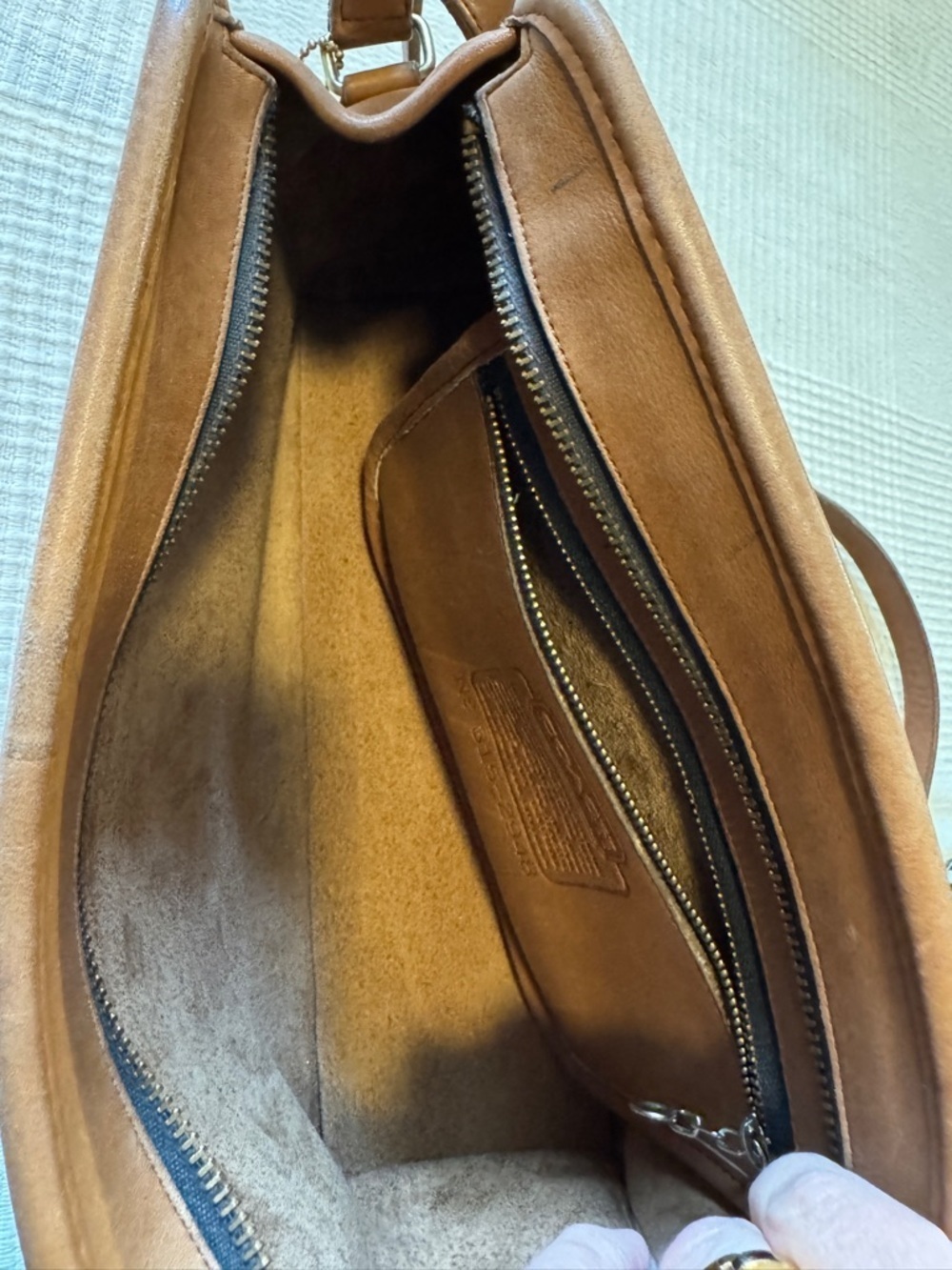 Vintage Coach NYC Era Swagger Bag Tan Leather Crossbody Double Pocket Creed - Picture 10 of 13